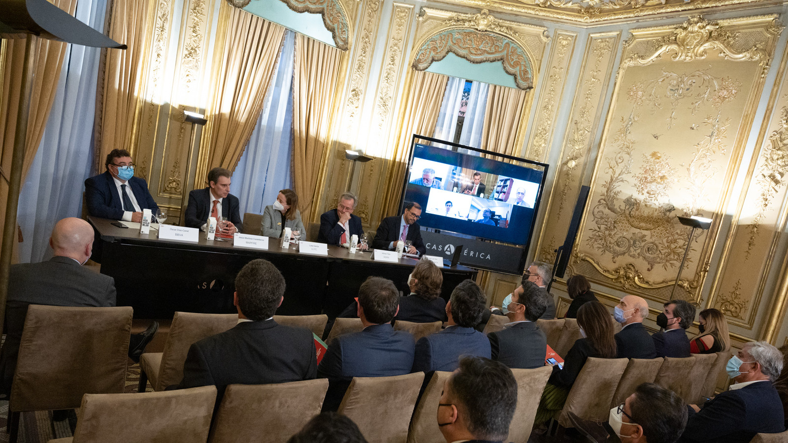 Presentación de los informes de la Cámara Oficial de Comercio de España en el Perú